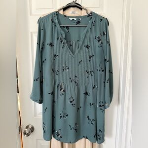 Reitmans Teal Floral Pintuck Tunic